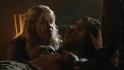 extant_GameOfThrones_3x07-TheBearAndTheMaidenFair_3855