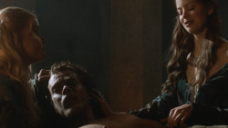 extant_GameOfThrones_3x07-TheBearAndTheMaidenFair_3861