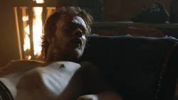 extant_GameOfThrones_3x07-TheBearAndTheMaidenFair_3887