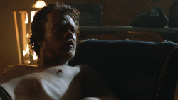 extant_GameOfThrones_3x07-TheBearAndTheMaidenFair_3888