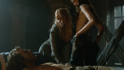 extant_GameOfThrones_3x07-TheBearAndTheMaidenFair_3899