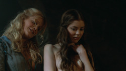 extant_GameOfThrones_3x07-TheBearAndTheMaidenFair_3914