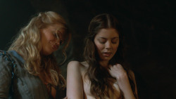 extant_GameOfThrones_3x07-TheBearAndTheMaidenFair_3915