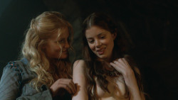 extant_GameOfThrones_3x07-TheBearAndTheMaidenFair_3919