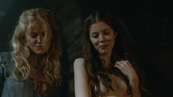 extant_GameOfThrones_3x07-TheBearAndTheMaidenFair_3923