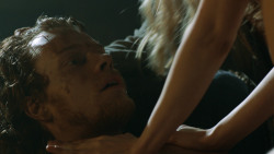 extant_GameOfThrones_3x07-TheBearAndTheMaidenFair_3941