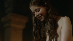 extant_GameOfThrones_3x07-TheBearAndTheMaidenFair_3946