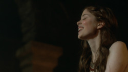 extant_GameOfThrones_3x07-TheBearAndTheMaidenFair_3951