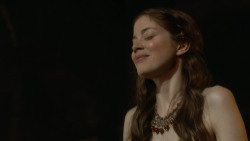extant_GameOfThrones_3x07-TheBearAndTheMaidenFair_3975