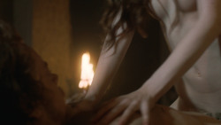 extant_GameOfThrones_3x07-TheBearAndTheMaidenFair_3987