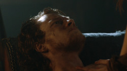 extant_GameOfThrones_3x07-TheBearAndTheMaidenFair_4000