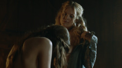 extant_GameOfThrones_3x07-TheBearAndTheMaidenFair_4005