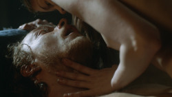extant_GameOfThrones_3x07-TheBearAndTheMaidenFair_4018