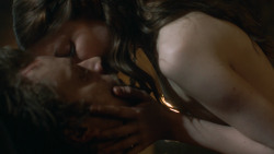 extant_GameOfThrones_3x07-TheBearAndTheMaidenFair_4026