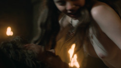 extant_GameOfThrones_3x07-TheBearAndTheMaidenFair_4038