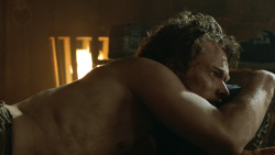 extant_GameOfThrones_3x07-TheBearAndTheMaidenFair_4064