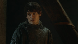 extant_GameOfThrones_3x07-TheBearAndTheMaidenFair_4071