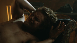 extant_GameOfThrones_3x07-TheBearAndTheMaidenFair_4075