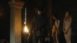 extant_GameOfThrones_3x07-TheBearAndTheMaidenFair_4079