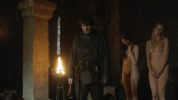 extant_GameOfThrones_3x07-TheBearAndTheMaidenFair_4082