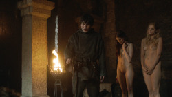 extant_GameOfThrones_3x07-TheBearAndTheMaidenFair_4084