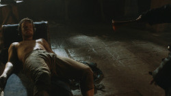 extant_GameOfThrones_3x07-TheBearAndTheMaidenFair_4090