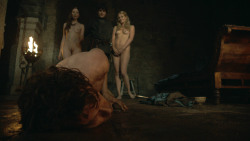 extant_GameOfThrones_3x07-TheBearAndTheMaidenFair_4111
