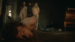 extant_GameOfThrones_3x07-TheBearAndTheMaidenFair_4116
