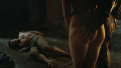 extant_GameOfThrones_3x07-TheBearAndTheMaidenFair_4130