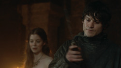 extant_GameOfThrones_3x07-TheBearAndTheMaidenFair_4138