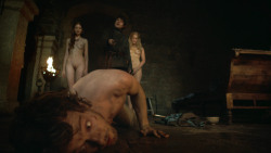 extant_GameOfThrones_3x07-TheBearAndTheMaidenFair_4143