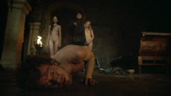 extant_GameOfThrones_3x07-TheBearAndTheMaidenFair_4147