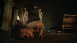extant_GameOfThrones_3x07-TheBearAndTheMaidenFair_4148