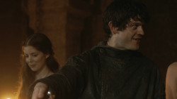 extant_GameOfThrones_3x07-TheBearAndTheMaidenFair_4162