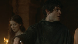 extant_GameOfThrones_3x07-TheBearAndTheMaidenFair_4163
