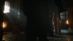 extant_GameOfThrones_3x07-TheBearAndTheMaidenFair_4169