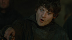 extant_GameOfThrones_3x07-TheBearAndTheMaidenFair_4187