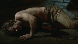 extant_GameOfThrones_3x07-TheBearAndTheMaidenFair_4192