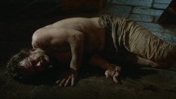 extant_GameOfThrones_3x07-TheBearAndTheMaidenFair_4194