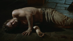 extant_GameOfThrones_3x07-TheBearAndTheMaidenFair_4195