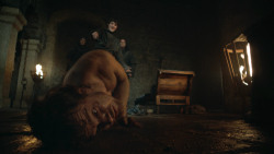 extant_GameOfThrones_3x07-TheBearAndTheMaidenFair_4198