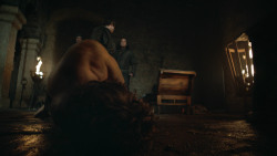 extant_GameOfThrones_3x07-TheBearAndTheMaidenFair_4200