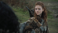 extant_GameOfThrones_3x07-TheBearAndTheMaidenFair_4534