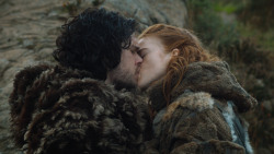 extant_GameOfThrones_3x07-TheBearAndTheMaidenFair_4597