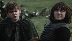 extant_GameOfThrones_3x07-TheBearAndTheMaidenFair_4730