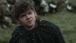 extant_GameOfThrones_3x07-TheBearAndTheMaidenFair_4740