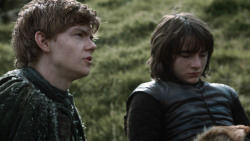 extant_GameOfThrones_3x07-TheBearAndTheMaidenFair_4759