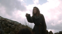 extant_GameOfThrones_3x07-TheBearAndTheMaidenFair_4770