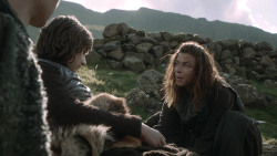extant_GameOfThrones_3x07-TheBearAndTheMaidenFair_4811