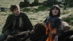 extant_GameOfThrones_3x07-TheBearAndTheMaidenFair_4873